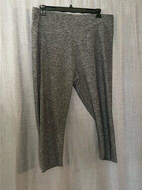 Classic Heather Gray Cropped Stretch Leggings